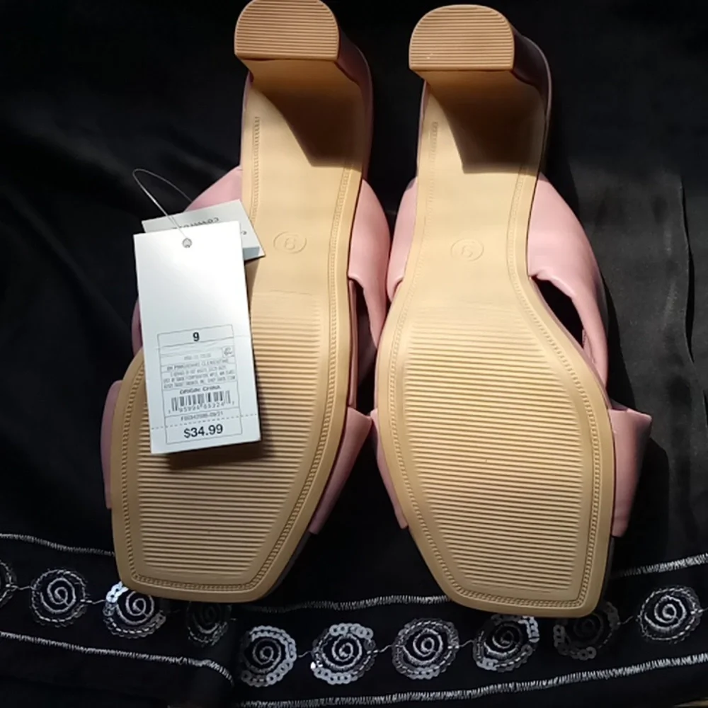 Dusty Rose slip on heels - Picture 3 of 4